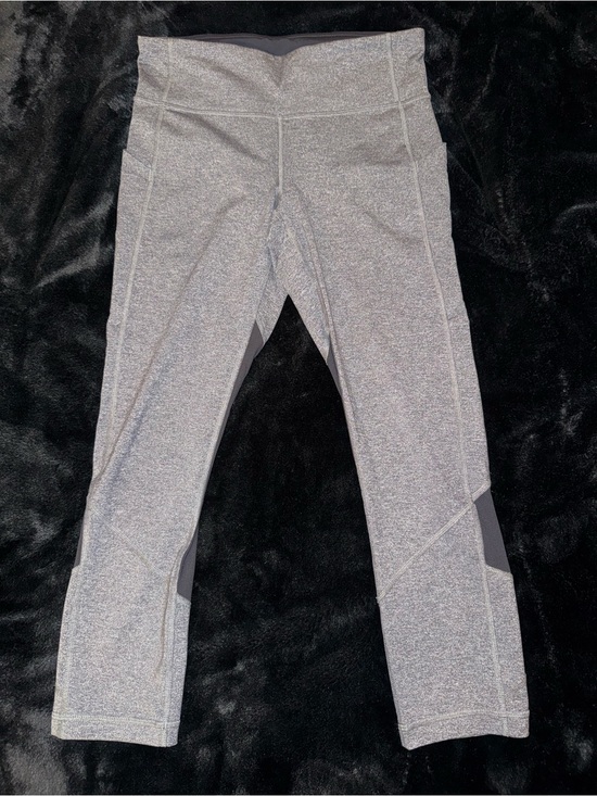 lululemon athletica Pants - Lululemon Women’s Pace Rival Mid-Rise Crop 22”